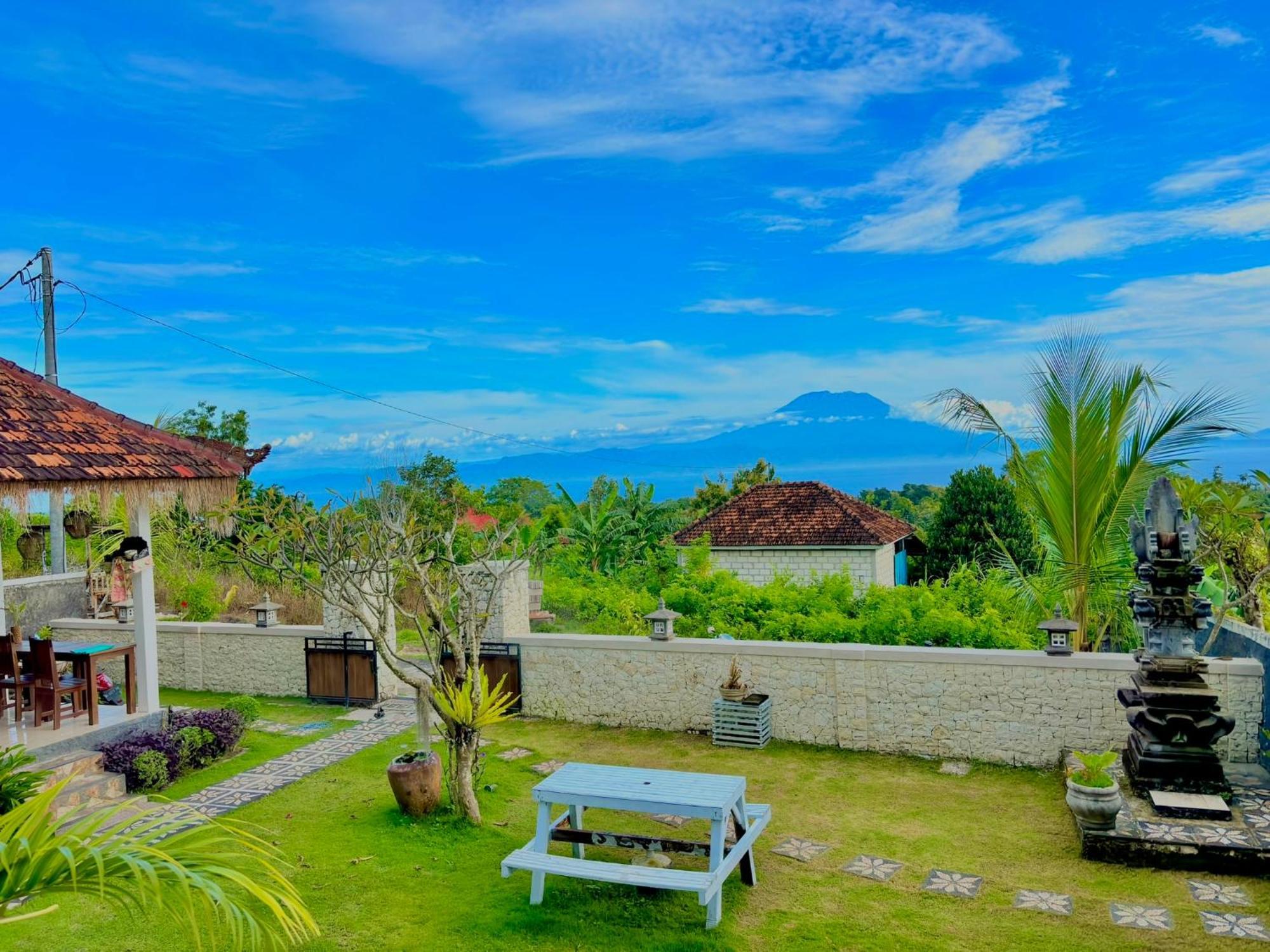 Hotra Hill Cottage Batununggul Exterior foto